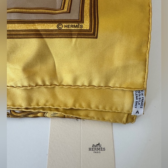 Authentic Hermes Carré 90 LES TUILERIES Tuileries Garden Silk Scarf W/Box - Picture 3 of 9